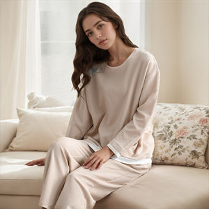 Ensemble de pyjamas de vêtements de nuit de luxe pour femmes 100% coton Texture gaufrée personnalisable à manches longues solide doux cordon de serrage printemps avant - Product Image 6