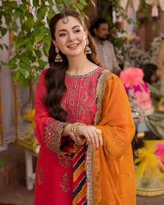 Salwar Kameez, le choix idéal pour les jeunes filles pour les occasions spéciales comme l'Aïd, les mariages et la plage - Les vêtements les plus magnifiques pour femmes dans le monde entier - Product Image 2