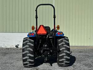 รถแทรกเตอร์นิวฮอลแลนด์ บูมเมอร์ 47 TS100 T7.270 45 แรงม้า เกียร์อัตโนมัติ พร้อมปั๊มเครื่องยนต์ ชุดเกียร์ แบริ่ง และระบบขับเคลื่อน 4 ล้อ - Product Image 4