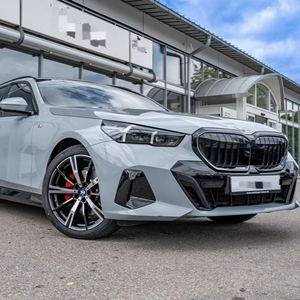 2025 B M W 520 d xDr Tour M-Sport Pro KOMFSITZ AHK H/K DrAs + TRANSMISSION AUTOMATIQUE 204 cv - Product Image 1