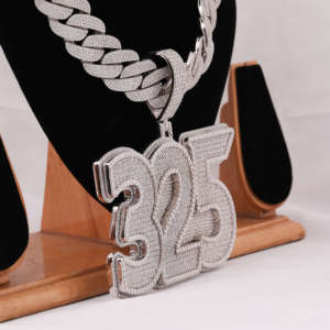 Colgante de Moissanita Personalizado con Número 325, Colgante de Plata de Ley 925 con Incrustaciones Completas de Moissanita, Regalo para Él - Product Image 4