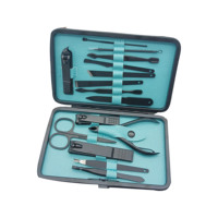 Kit de soin des ongles professionnel luxueux en acier inoxydable |   Ensemble de manucure et pédicure 7 en 1 |   Étui en PU/Boîte cadeau avec logo personnalisé |   Outils de toilettage