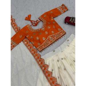 Lehenga Choli especial para Bodas de excelente calidad, perfecto para ropa nupcial y de recepción, disponible al mejor precio - Product Image 5