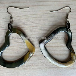 Boucles d'oreilles créoles en corne de buffle de luxe bijoux élégants polis légers Boucles d'oreilles lustre en corne de boeuf pour femmes filles Bijoux FWE - Product Image 3