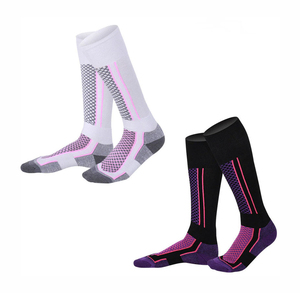Chaussettes de sport personnalisées à faible MOQ 2026, chaussettes professionnelles pour hommes, dernières tendances de la mode masculine, chaussettes d'hiver pour hommes - Product Image 2