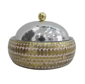 Pot en métal de style arabe à couvercle martelé avec placage d'argent Casserole de haute qualité faite à la main pour réchauffer les aliments élégants lors d'événements - Product Image 3
