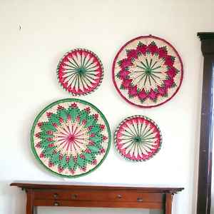 Mayoristas Recién llegado Ecológico Hecho a mano Multicolor Moonj Cesta de pared de hierba para la decoración de la pared del hogar Cesta colgante - Product Image 5