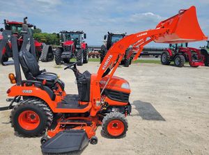 Tracteur miniature 4x4 haute performance 25 CV avec moteur et pompe pour le travail du sol, la tonte, le remorquage et les tâches agricoles - Product Image 5