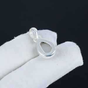 Colgante de Piedra Lunar Natural con Engaste de Bisel en Forma de Pera en Plata de Ley 925, Estilo Bohemio para Mujer, Joyería Hecha a Mano al por Mayor - Product Image 3