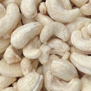 Fabrication de noix de cajou brutes 1 kg Noix de cajou Noix de cajou Vente en gros exportées vers l'Asie, l'UE, le Moyen-Orient - Product Image 1