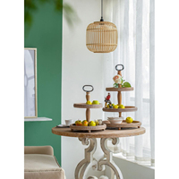 Support à gâteau en bois antique à 3 niveaux avec motif paysager, parfait pour les présentations de desserts de mariage de style vintage et la décoration intérieure moderne