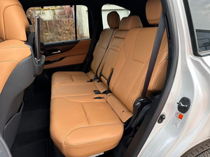 USATO 2026 LEXUS LX 600 3.4L 6 Cilindri Benzina Potenza 415 CV 4WD Assali 2 Euro 6 Trasmissione Automatica Guida a Sinistra - Product Image 3