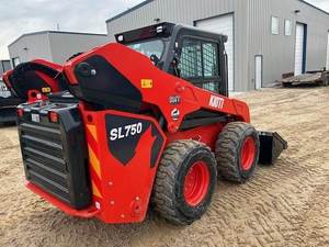 Chargeuse compacte sur pneus Kioti SL750 de 3 tonnes d'occasion, bon état, haute qualité - Product Image 2