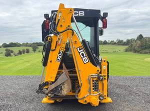 รถตักล้อยาง JCB 1CX มือสอง พร้อมบุ้งกี๋หน้าและแขนขุดไฮดรอลิก เครื่องยนต์ Perkins สำหรับงานก่อสร้างในฟาร์ม - Product Image 5
