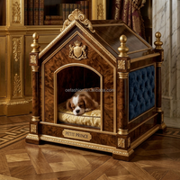 Lit à baldaquin classique européen sur mesure, cadre en bois foncé, tête de lit en velours bleu, pour villa de luxe, suite d'hôtel