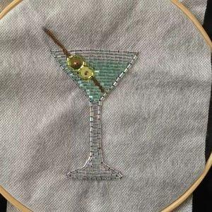 Porte-clés de style classique, unique, avec broderie à la main, motif de poisson perlé, charme de bijoux perlé mignon pour elle, idée cadeau - Product Image 1