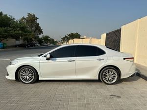 ใช้สำหรับรถยนต์ Camry Hybrid LE ปี 2020 ระบบขับเคลื่อนสี่ล้อ เบาะหนัง ระบบควบคุมความเร็วอัตโนมัติแบบแปรผัน (ACC) รถเก๋ง - Product Image 3