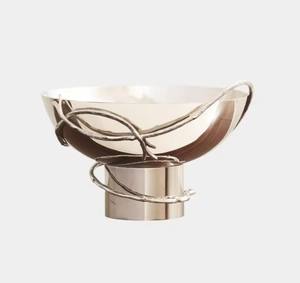 Moderno Tazón de Servir de Metal Hecho a Mano, Ecológico, Plateado Martillado, Diseño Elegante, Base Redonda Dorada, Decorativo - Product Image 4