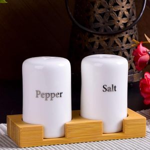 Ensemble sel et poivre en marbre à étiquetage privé, conçu pour les cuisines modernes recherchant des accessoires d'assaisonnement élégants et de haute qualité - Product Image 5