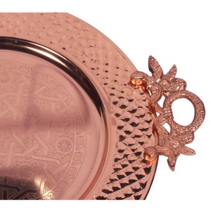 Plateau en aluminium couleur cuivre de fabrication indienne avec poignée pour plateau en métal de décoration de maison et d'hôtel - Product Image 3