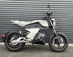 Motocyclettes électriques certifiées Anthem 2025 disponibles à la vente - Product Image 2