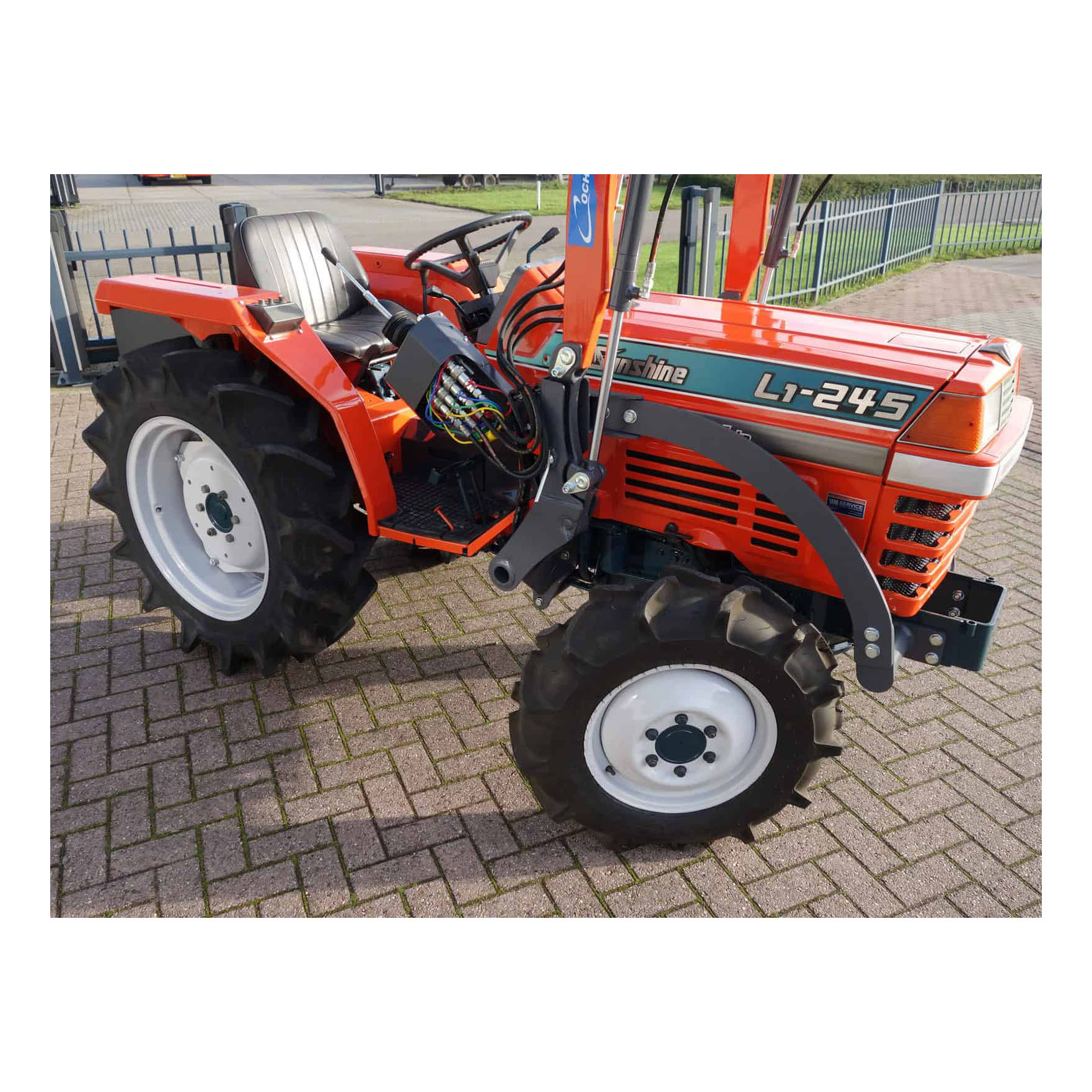 KUBOTA L2402DT ミニトラクター Tractors KUBOTA L2402D - FARM MART