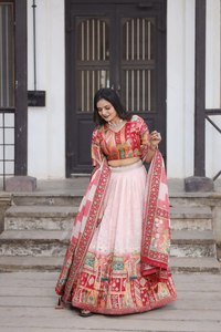 NUEVO DISEÑO MODERNO DE LEHENGA CHOLI EN TELA DE RAYÓN ESTAMPADA, JACQUARD Y SEDA, CON DISEÑO LISO PARA FIESTAS/DIWALI/BODAS, TODAS LAS TEMPORADAS, REVERSIBLE - Product Image 6