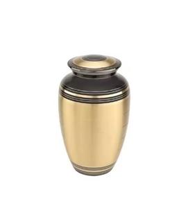 Urnes de crémation européennes faites à la main Gravure unique finie élégante pour les fournitures funéraires Urnes en métal au prix de gros New Keeps - Product Image 4