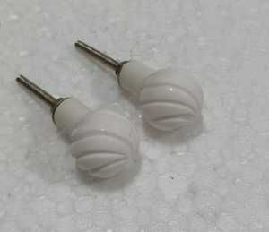 Pomo de resina minimalista con detalles de latón para armarios de cocina, armarios de madera, cajones y puertas de armarios - Product Image 6