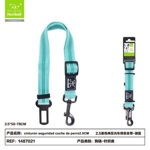 Ceinture de sécurité pour chien bicolore avec bandes réfléchissantes doubles - Product Image 1
