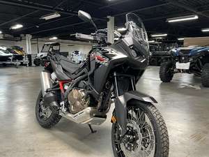 En stock: Motocicletas Africa Twin 2025 en venta y listas para exportar |   Ventas de automóviles - Product Image 2