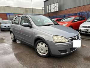 Vauxhall Corsa 1.0i Design 5 Puertas Usado (LHD/RHD) - Product Image 2