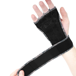 Diseños de moda Guantes Crossfit hechos a medida Material duradero Cómodos guantes de entrenamiento transpirables para hombres con totalmente personalizados - Product Image 5