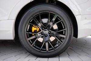 Audi E-Tron 2022 d'occasion, très bien équipée, berline traction avant, boîte automatique, cuir clair, jantes R17, régulateur de vitesse adaptatif (ACC), toit ouvrant, 11 800 km - Product Image 5