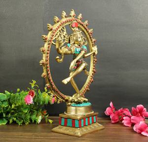 Statue Nirmala en laiton, sculpture artisanale dorée, décoration religieuse du Rajasthan pour la maison, idéale pour mariages, fêtes et cadeaux - Product Image 4