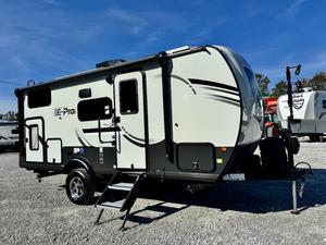 Compre una Nueva Caravana de Viaje RV con Doble Eje, Remolque Todoterreno, Literas Triples, Caravanas / Casa Rodante Móvil de Lujo Todoterreno - Product Image 1