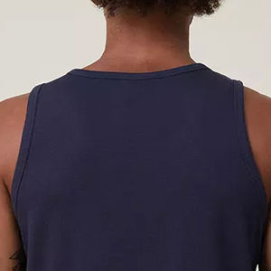 Camiseta sin mangas de algodón de gimnasio para hombre con diseño OEM, técnica transpirable, colores personalizados y logotipo, la mejor calidad a precios económicos - Product Image 4