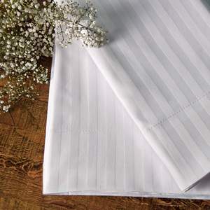 Ensemble de drap de lit tissé moderne à rayures en satin T-250 personnalisé drap de lit plat hautement respirant pour rayure exclusive Queen Size - Product Image 3