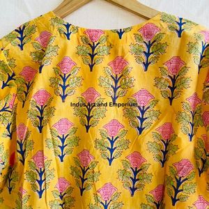 Belle robe en coton à imprimé floral Robe pour un usage décontracté Robe à imprimé à la main - Product Image 2