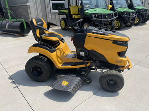 Potente tractor cortacésped Cub Cadet LX42 KH en venta - Product Image 4