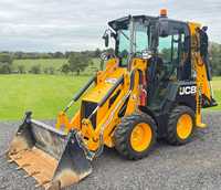 Chargeuse-pelleteuse compacte JCB 1CX 4x4 Diesel, machine de chantier avec chargeur frontal et pelle arrière