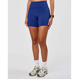 Shorts Fusion V-Contour Ultra High-Rise 6 con Bolsillos Cortos - Color Indigo Eléctrico para Mujer - Product Image 2