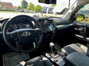 Toyota 4Runner 2021 Usado, Volante a la Izquierda - Product Image 4