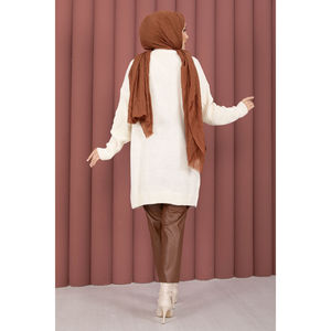 เสื้อสเวตเตอร์วินเทจสีเอครู ลายบาคลาวา ถักนิตติ้งสำหรับฤดูหนาว - Product Image 5