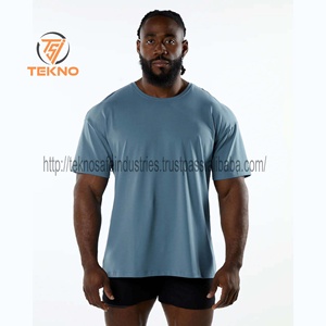 1 venta al por mayor nuevo diseño logotipo personalizado de los hombres de peso pesado de gran tamaño 100% algodón Streetwear camiseta Boxy Fit estilo largo y recortado - Product Image 4