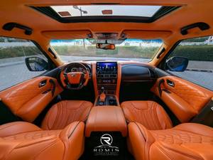 Nissan Patrol Y62 2024 Usado - Kit de Carrocería Ancha Personalizado - Exterior Azul con Interior Naranja - SUV de 8 Plazas |   Listo para Exportar - Product Image 3