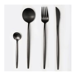 Vente flash : Ensemble de couverts en acier inoxydable martelé noir, 5 pièces, écologique, facile à nettoyer, vaisselle de qualité alimentaire pour la maison et les fêtes - Product Image 6