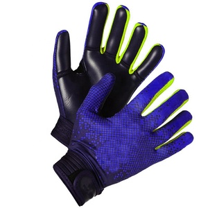 Guantes de Fútbol Gaélico GAA Personalizados de Látex Alemán Ligeros Antideslizantes con Correa de Muñeca Ajustable Elástica para Niños Deportes al Aire Libre - Product Image 2