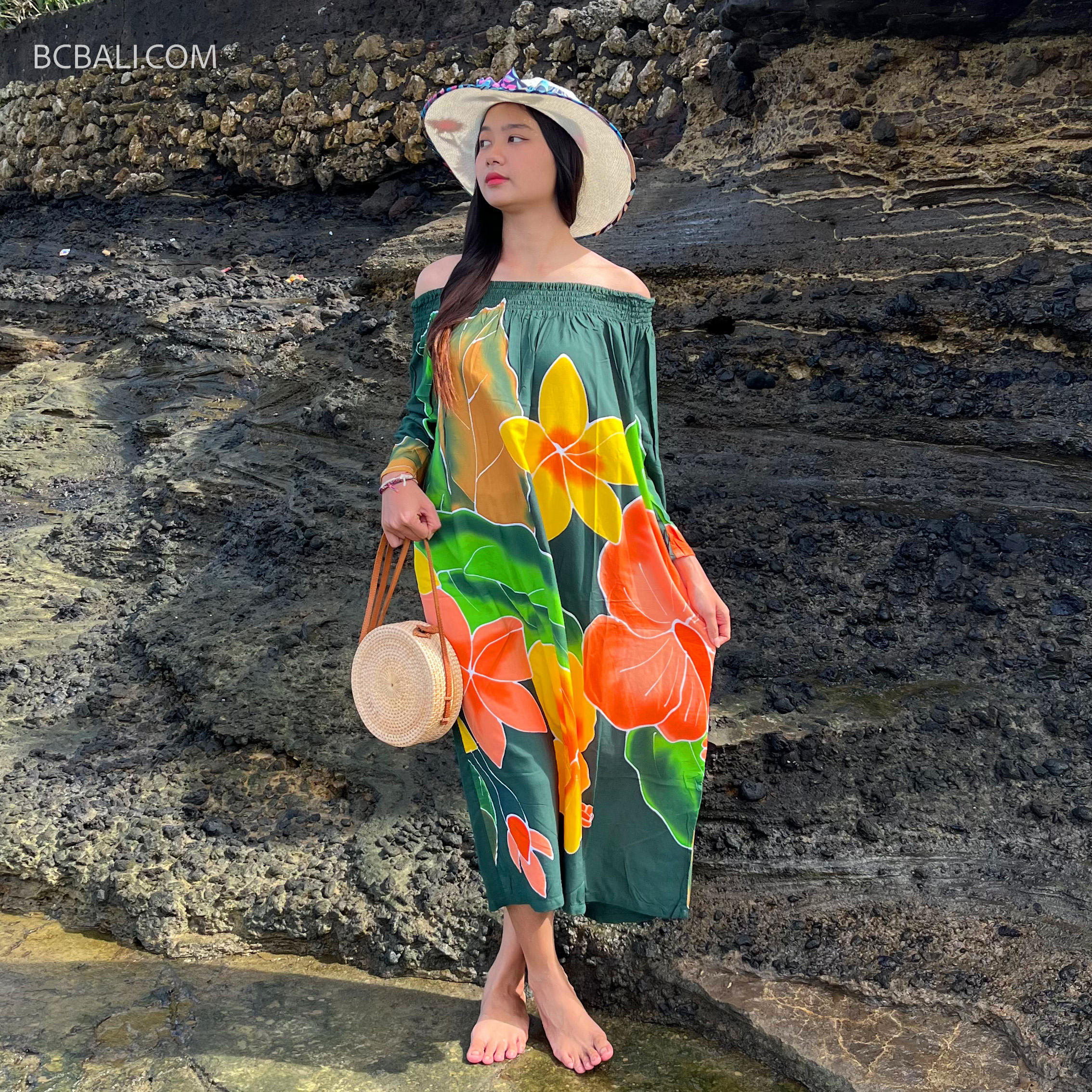 สีเขียวเข้ม