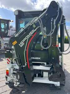 Chargeuse-pelleteuse sur chenilles HIDROMEK 62T d'occasion, moteur Perkins, transmission intégrale 4x4, charge nominale de 9 tonnes, pompe à roulement moteur Kyb, PLC, engrenage haute performance - Product Image 3